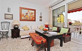 Del Parque Flats Castillo